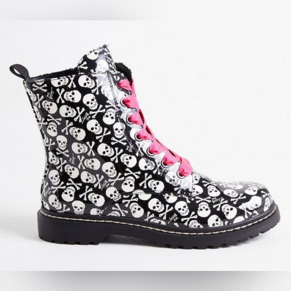 Torrid Betsy Johnson Combat Boot Black Skull Faux Patent Leather (WW) Size 11 - Picture 4 of 15